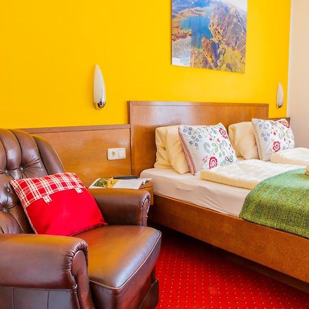 Hotel Garni Weberhausl 施特罗布尔 外观 照片