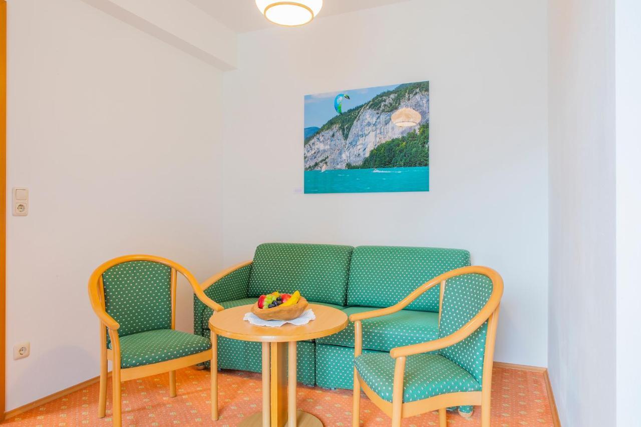 Hotel Garni Weberhausl 施特罗布尔 外观 照片
