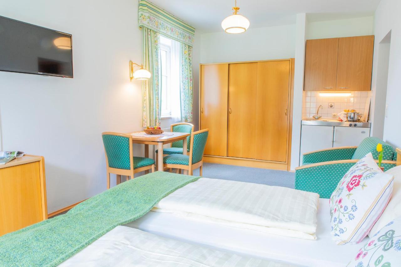 Hotel Garni Weberhausl 施特罗布尔 外观 照片